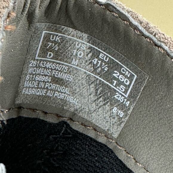 Clarks Womens 10 Mila Charm Suede Bootie in Taupe Gray Suede NEW - Picture 9 of 11